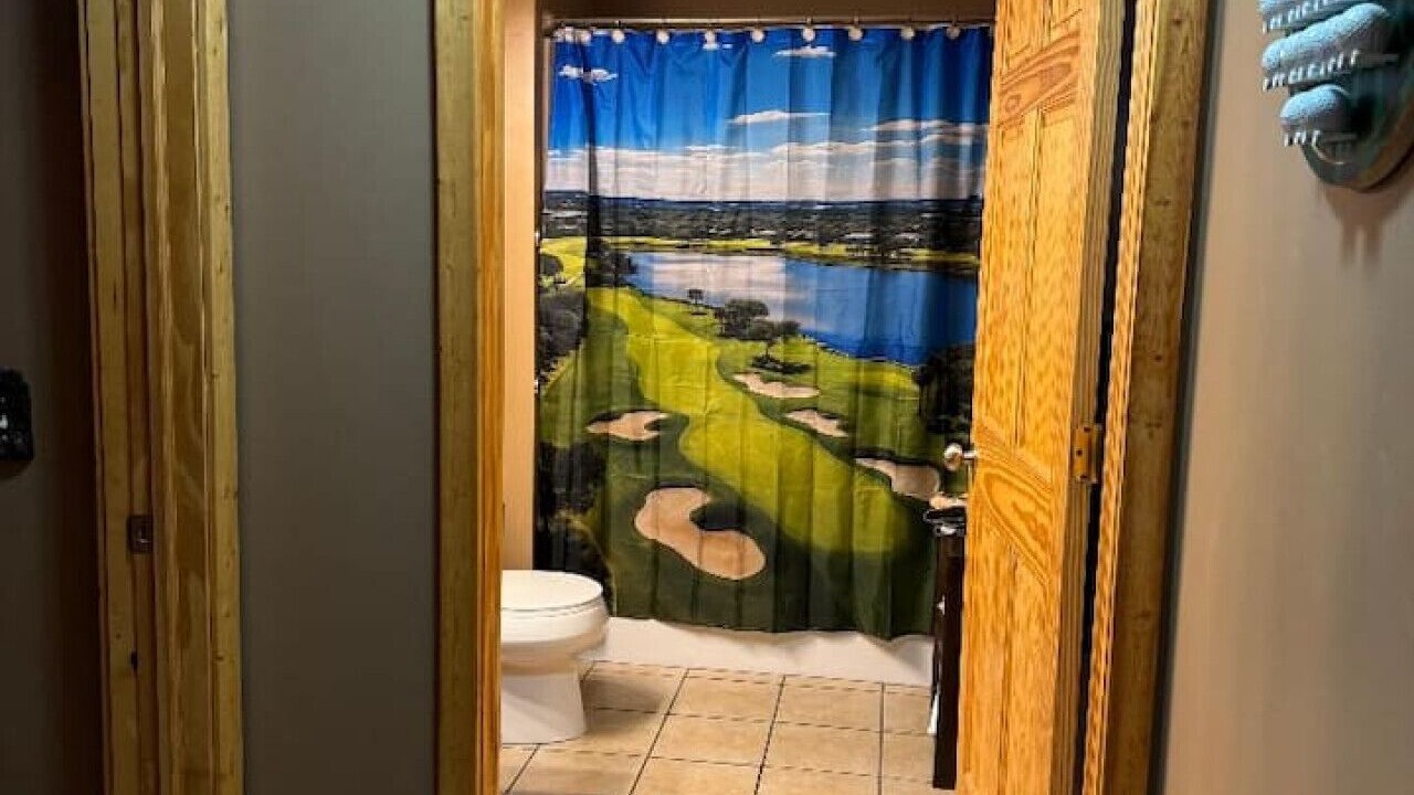 Photo of Bathroom in Garrison