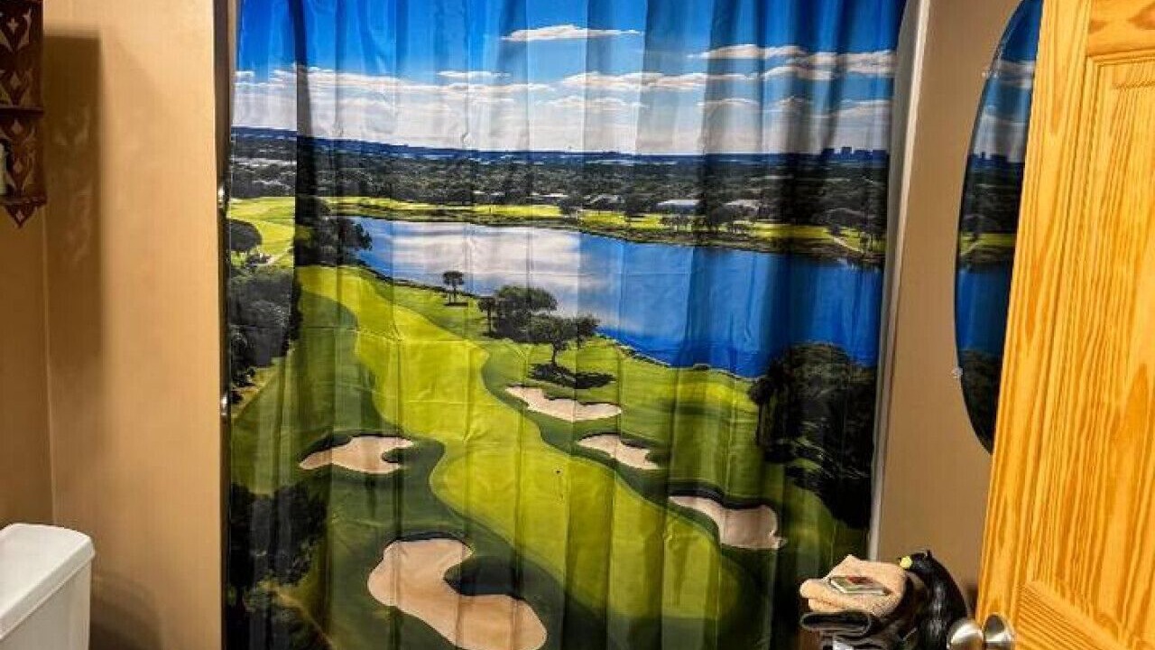 Photo of Bathroom in Garrison
