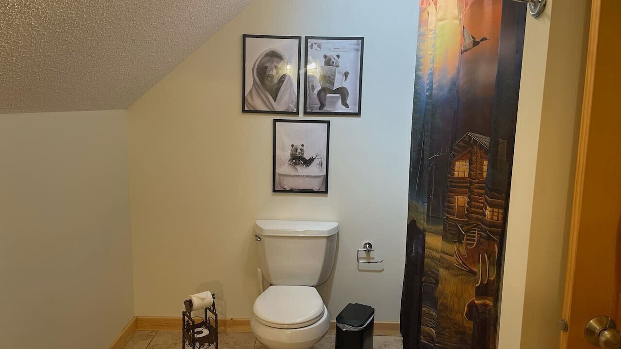 Photo of Bathroom in Garrison