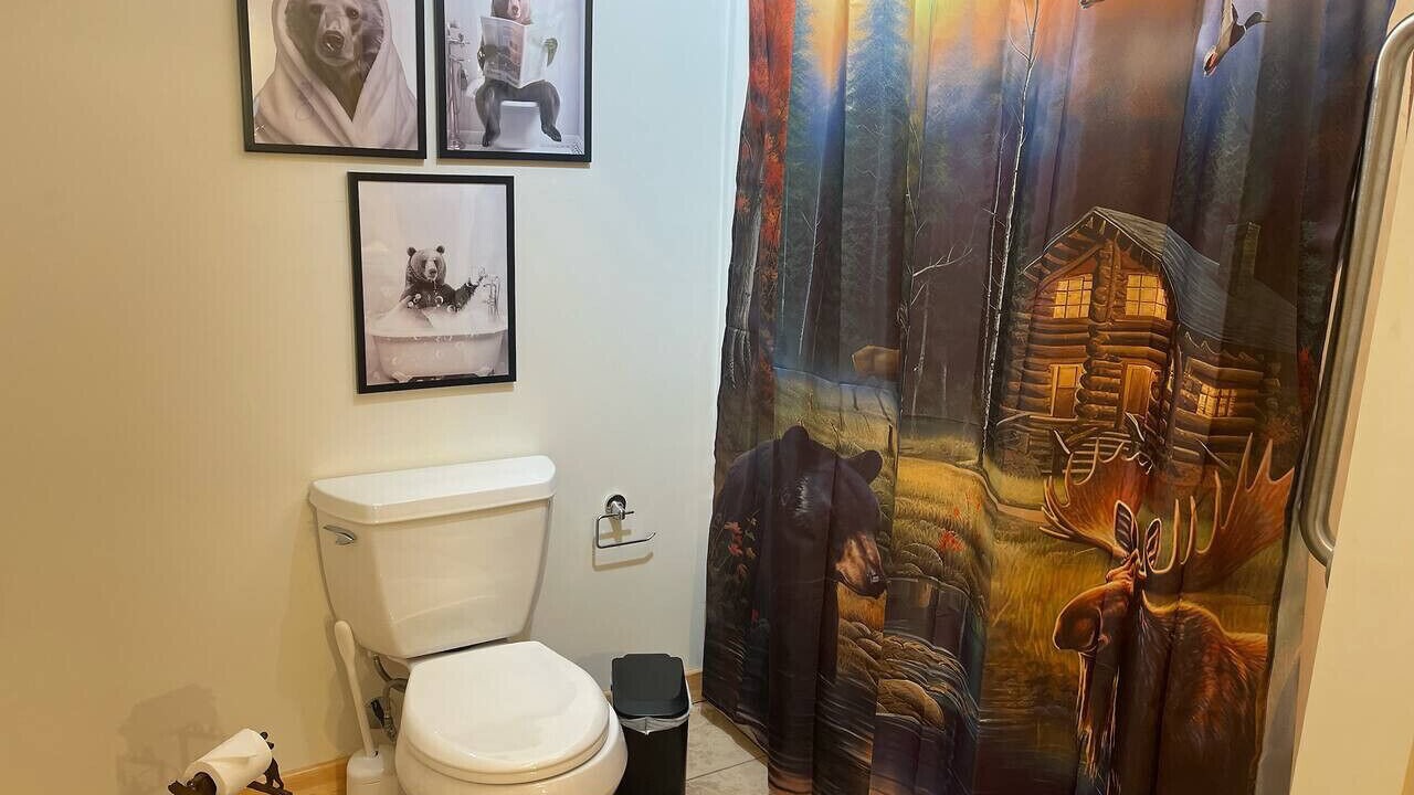 Photo of Bathroom in Garrison