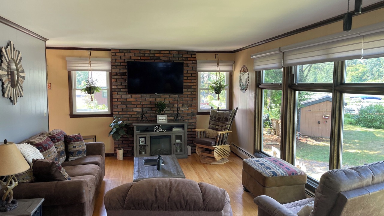 Photo of Livingroom in Poultney