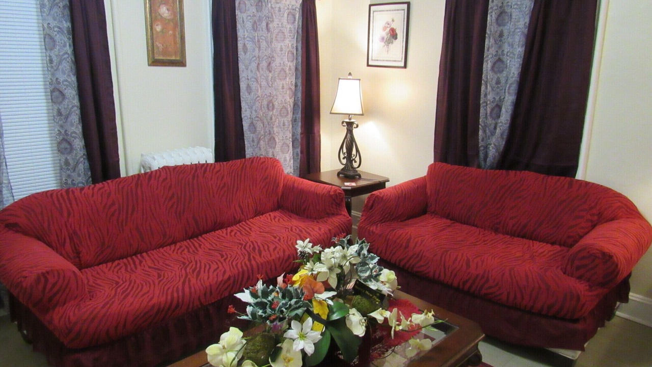 Photo of Livingroom in Center