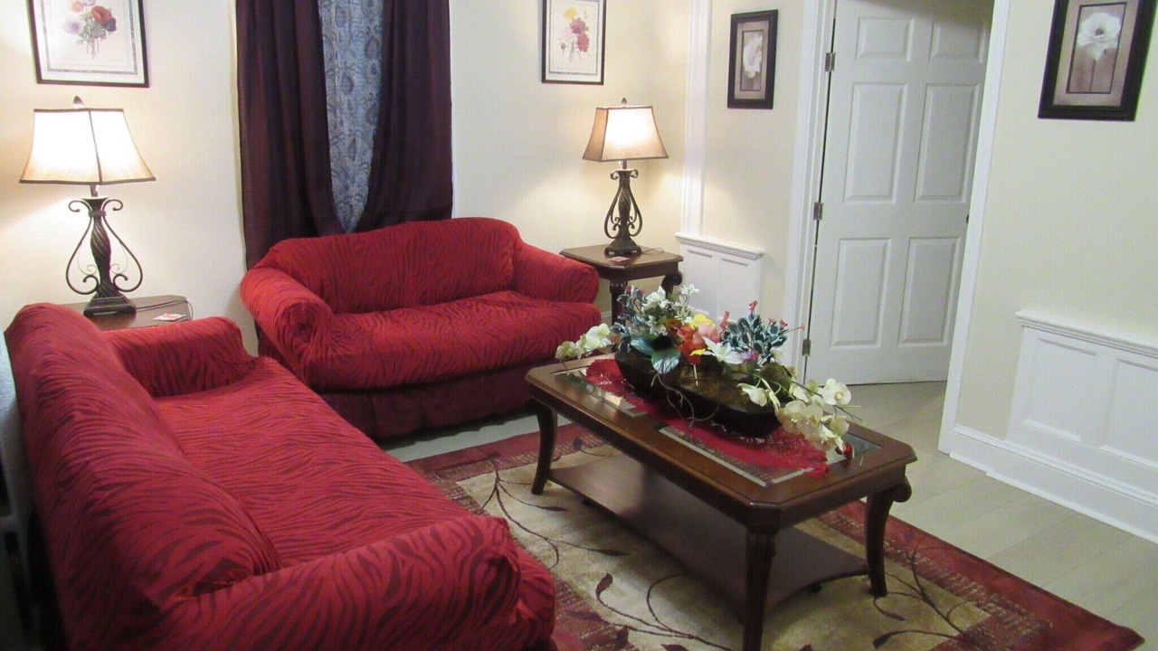 Photo of Livingroom in Center