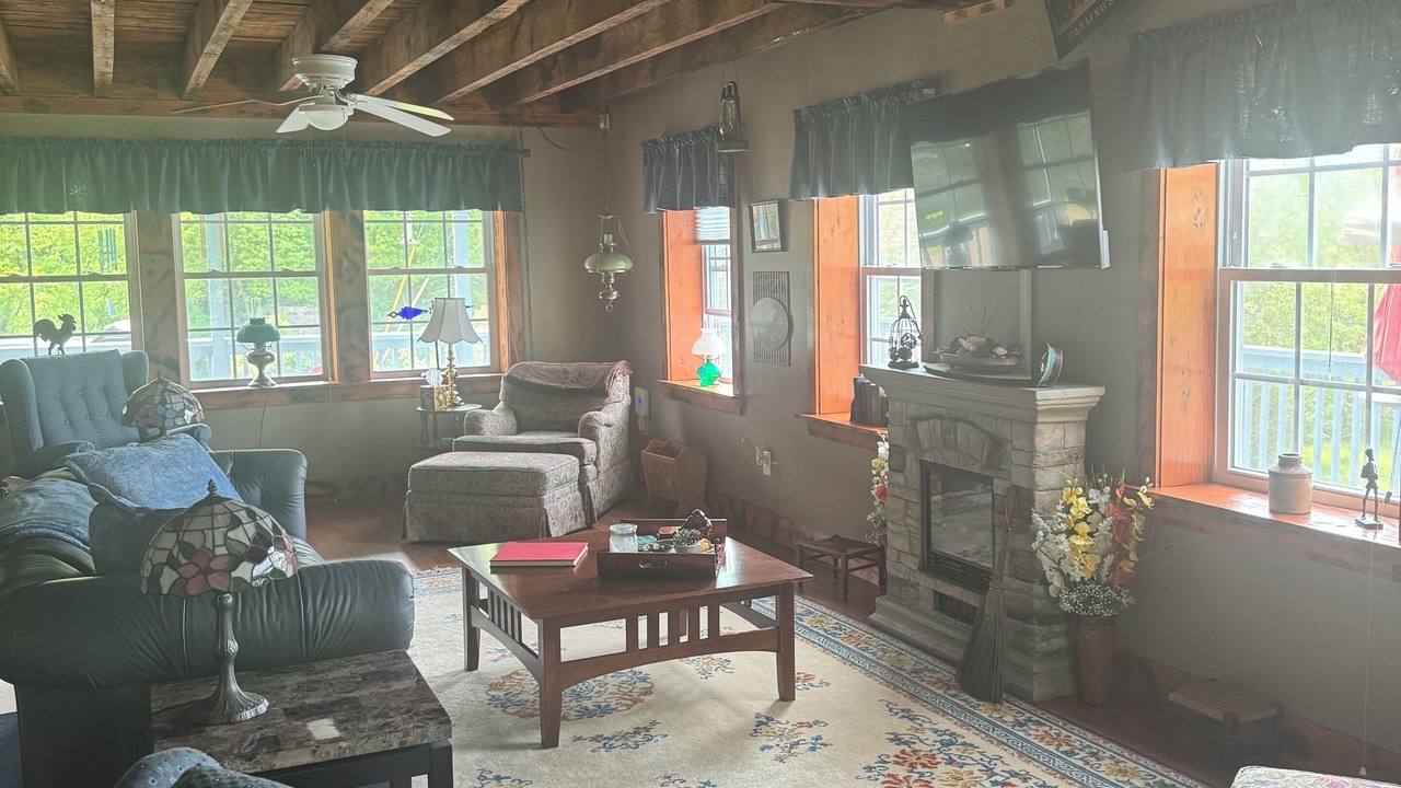 Photo of Livingroom in Hammond