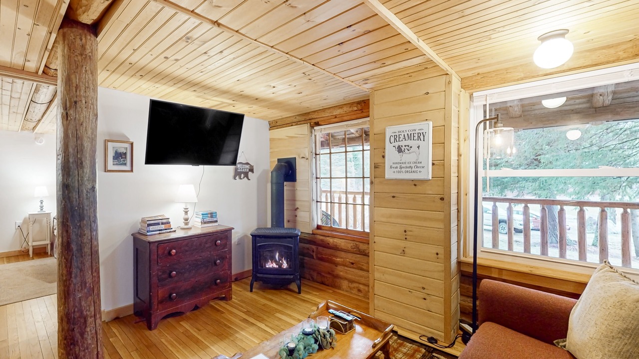 Photo of Livingroom in Jeffersonville