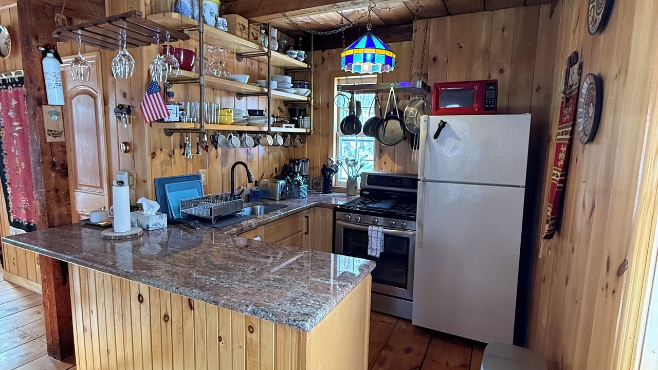 Photo of Kitchen in East Jamaica