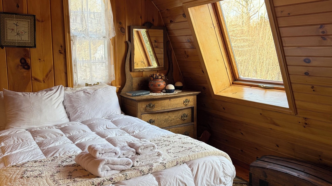 Photo of Bedroom in East Jamaica