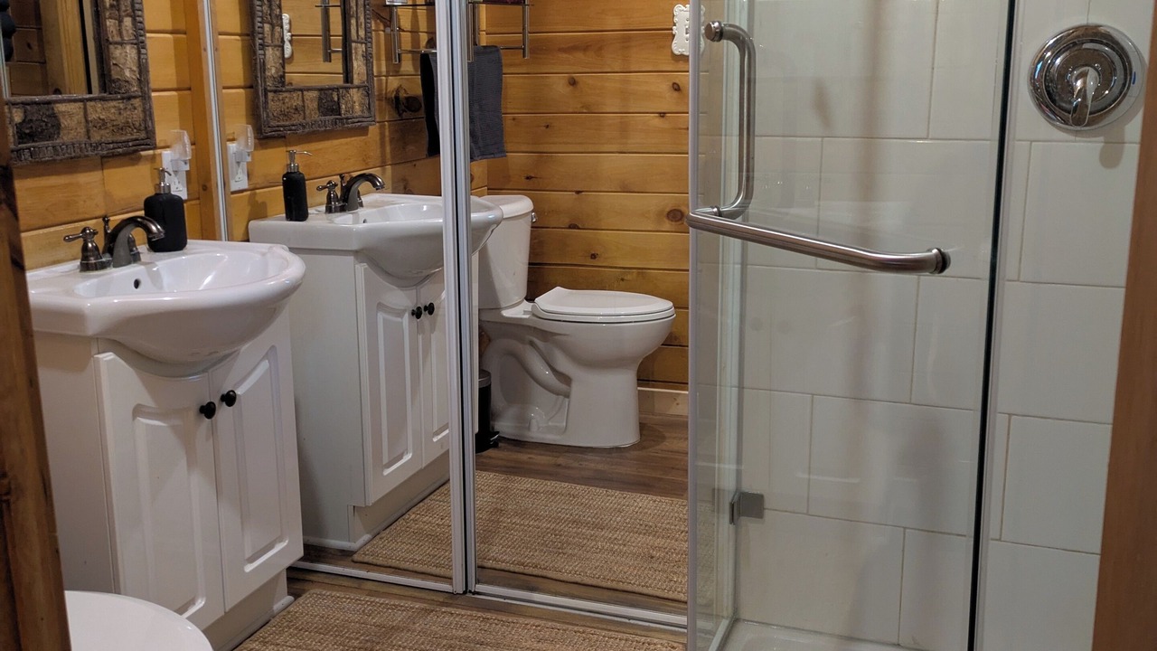 Photo of Bathroom in Trego