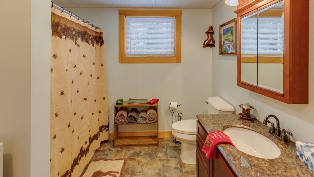Photo of Bathroom in Campton