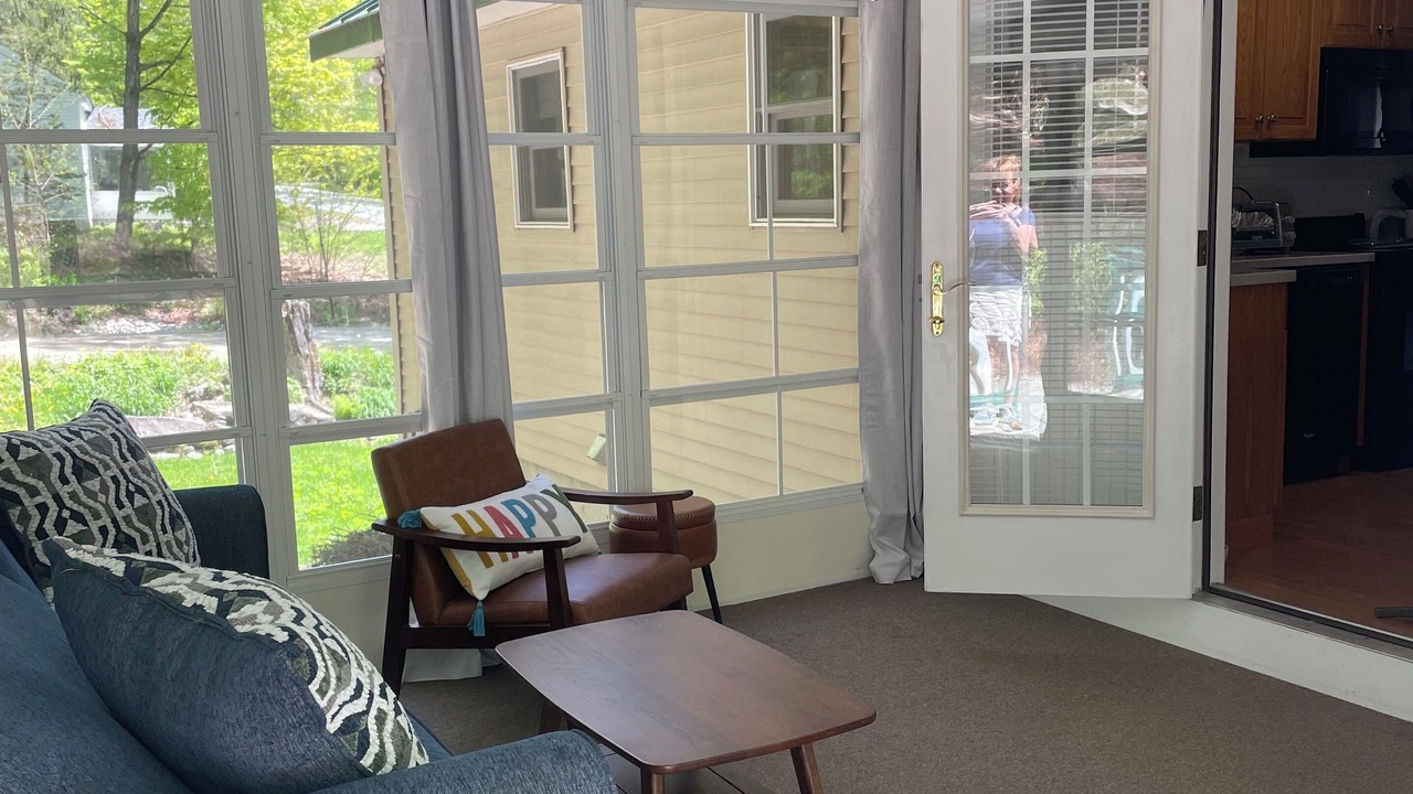 Photo of Livingroom in Sutton