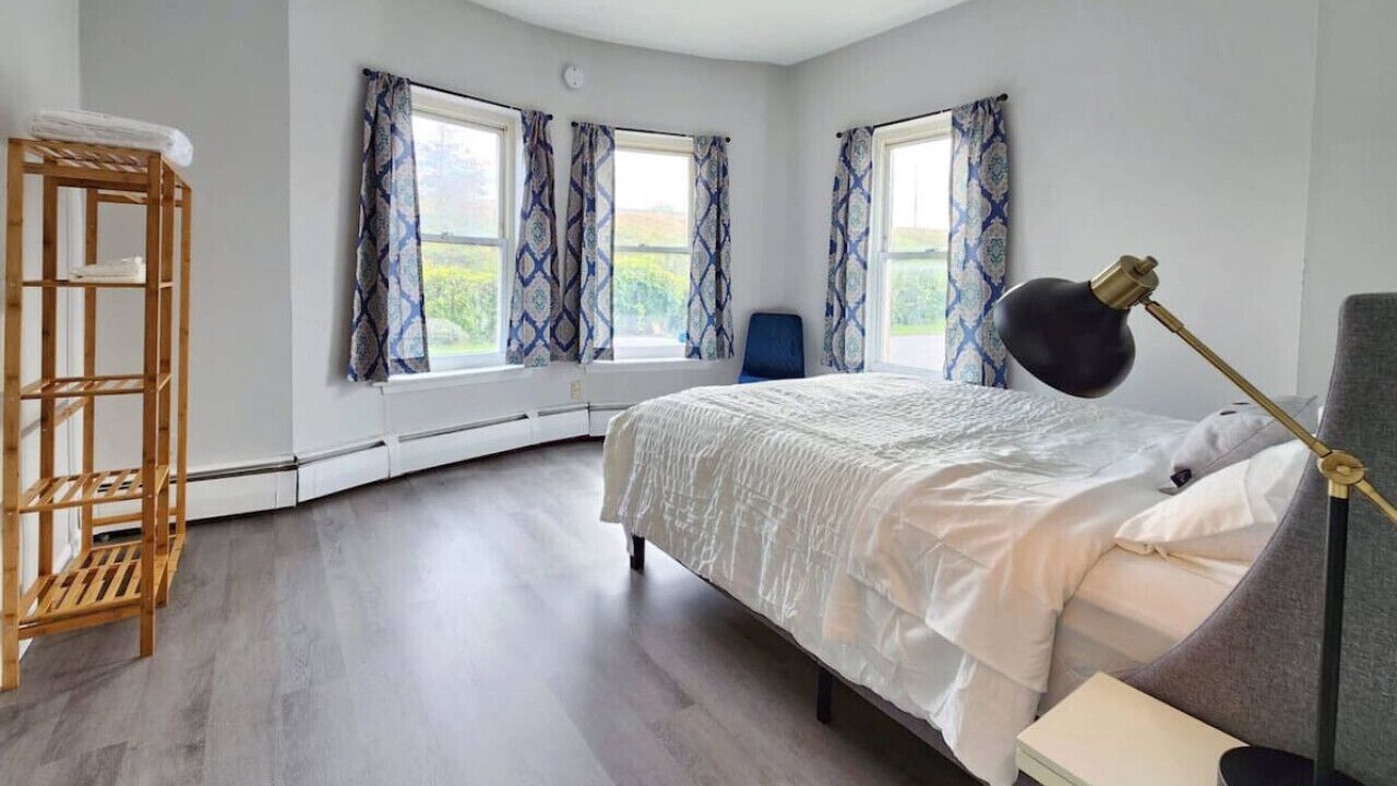 Photo of Bedroom in Metro Center