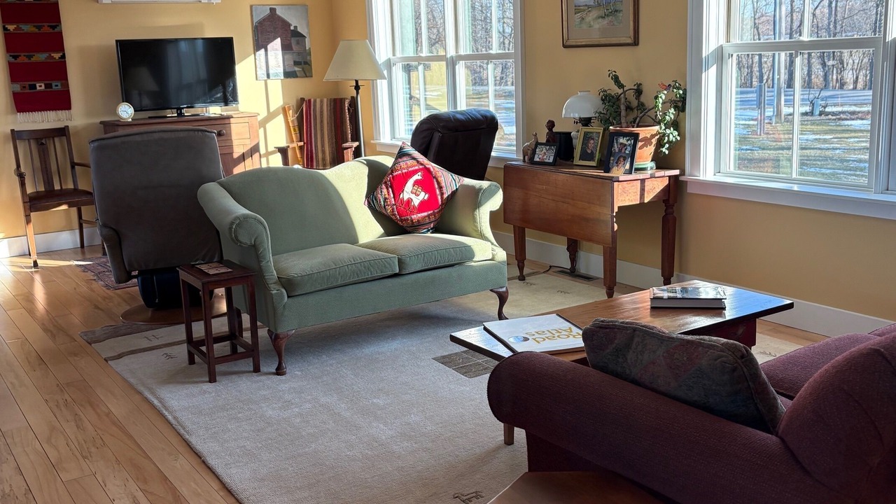 Photo of Livingroom in Addison