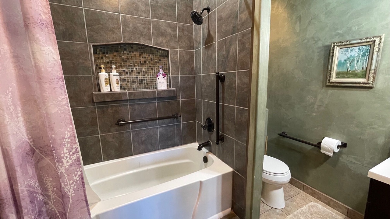 Photo of Bathroom in Pinon Hills