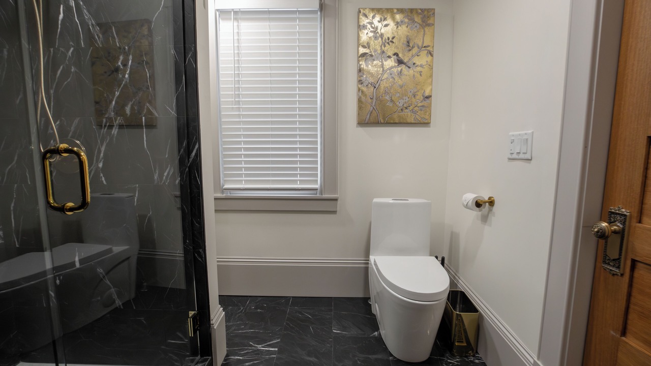 Photo of Bathroom in Linden Hills