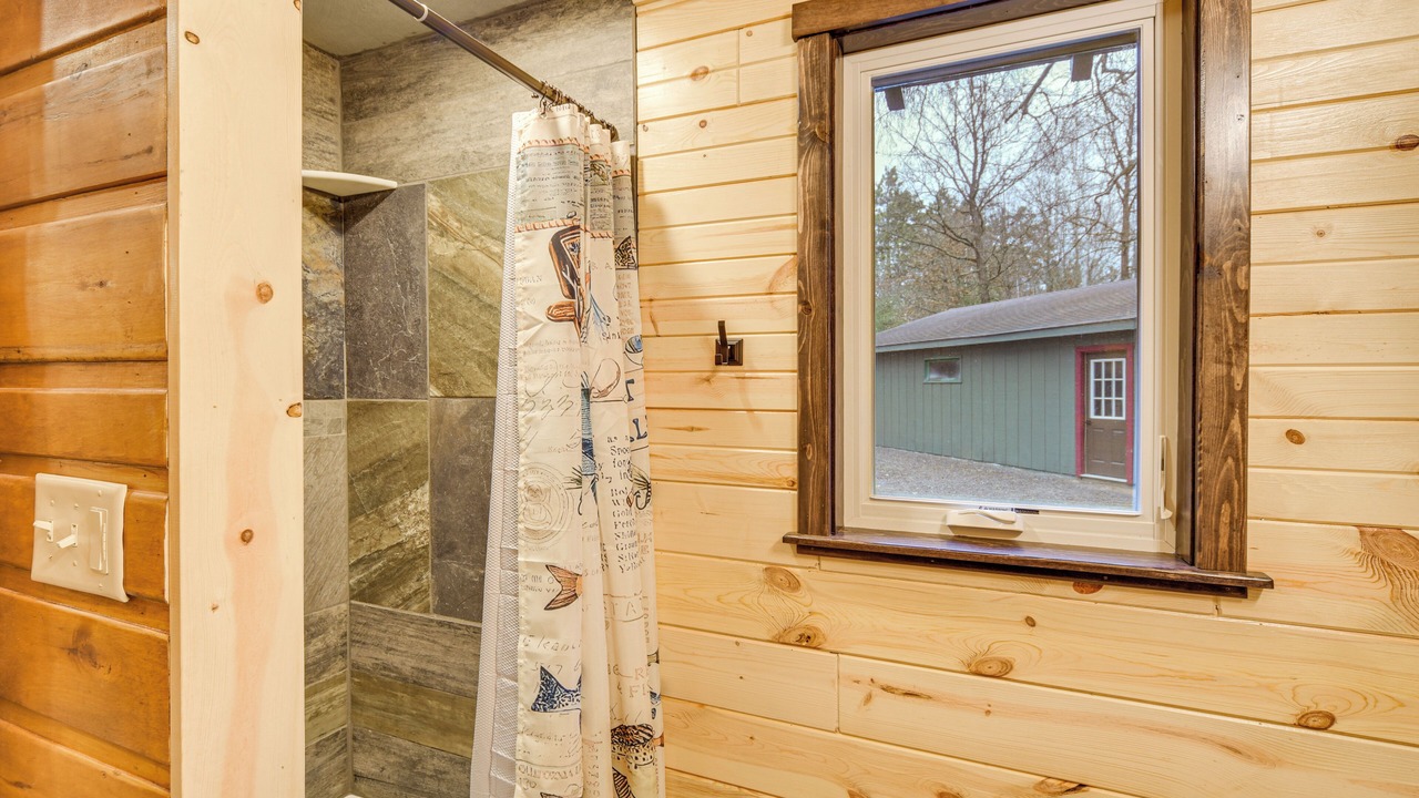 Photo of Bathroom in Gordon