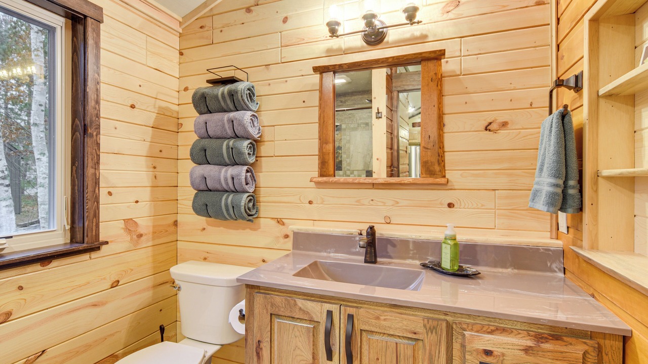 Photo of Bathroom in Gordon