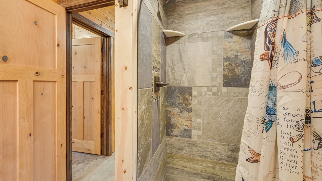 Photo of Bathroom in Gordon