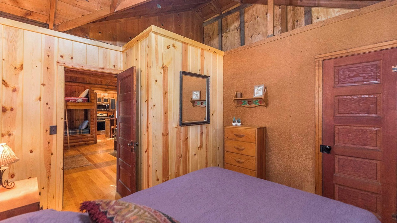 Photo of Bedroom in Crosslake