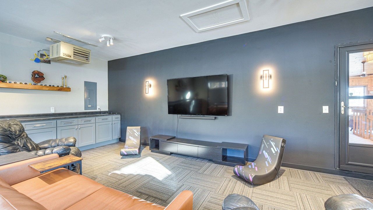 Photo of Livingroom in Hayward