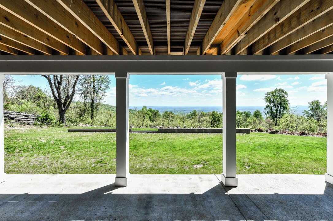 Photo of Patio Balcony in Bluemont