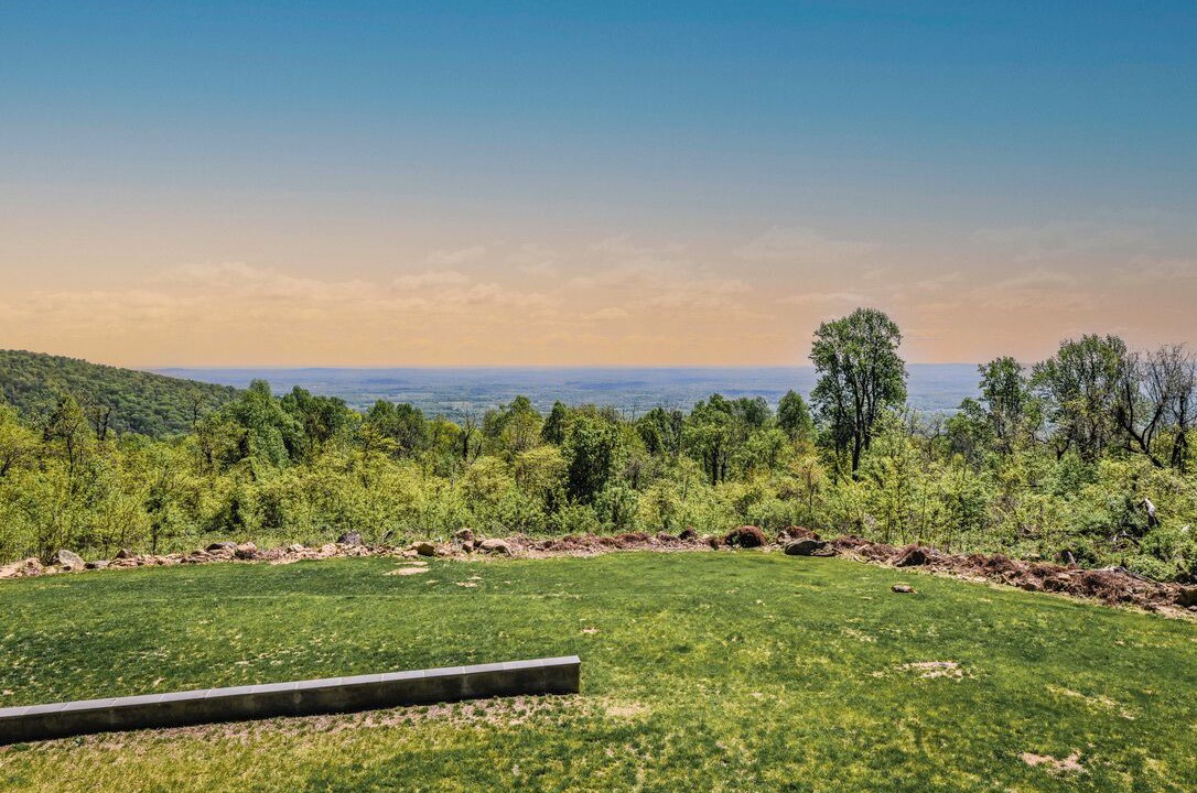 Photo of Others in Bluemont