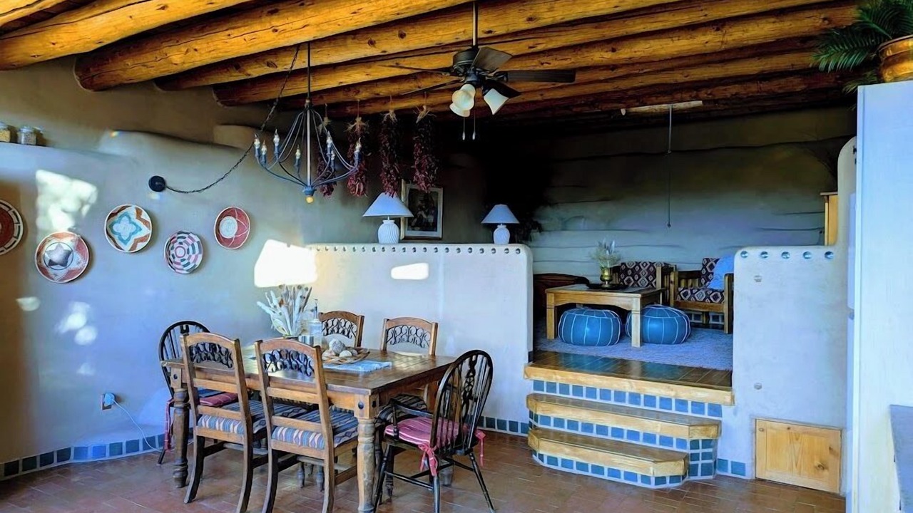 Photo of Livingroom in Taos