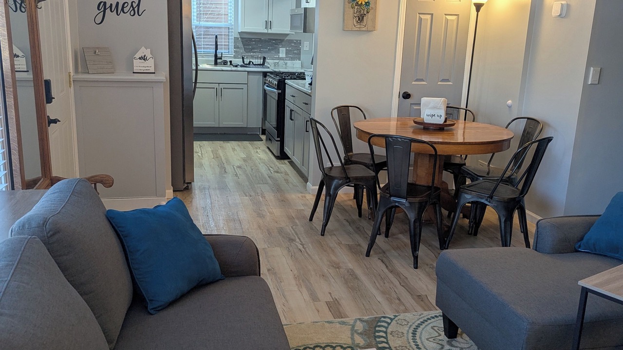 Photo of Livingroom in Lind-Bohanon