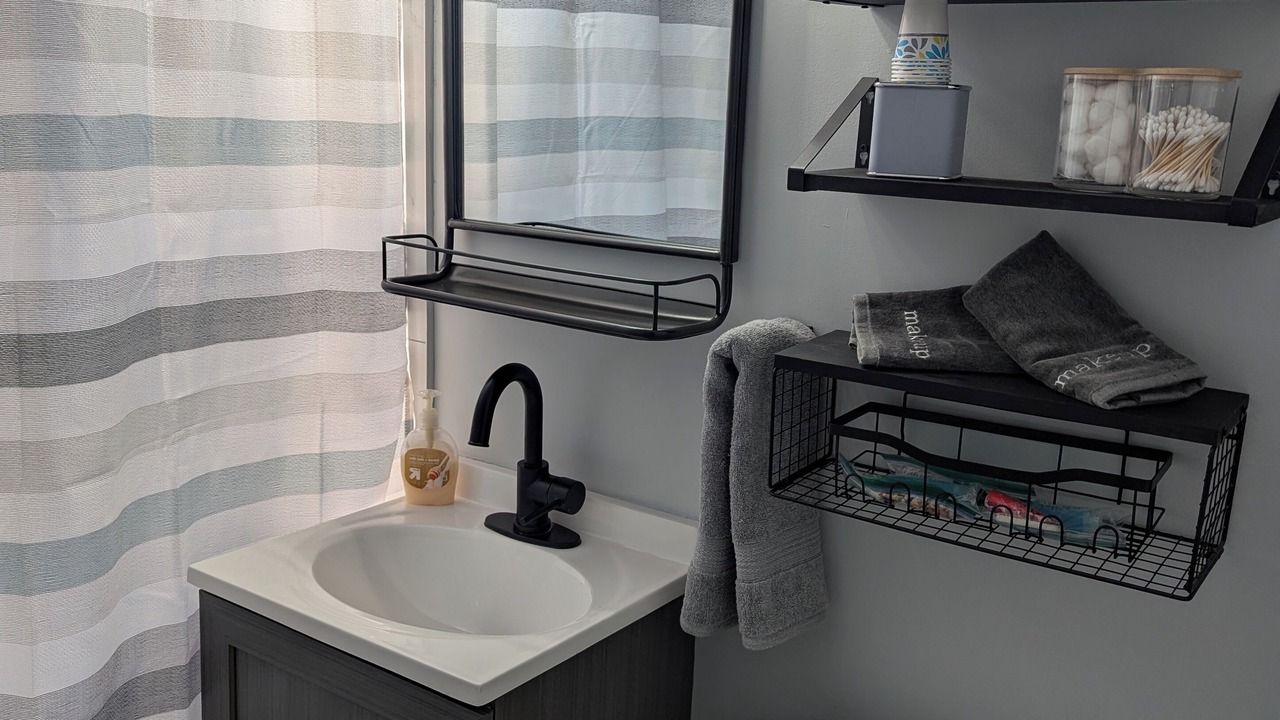 Photo of Bathroom in Lind-Bohanon