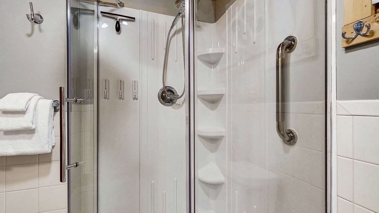 Photo of Bathroom in Malletts Bay