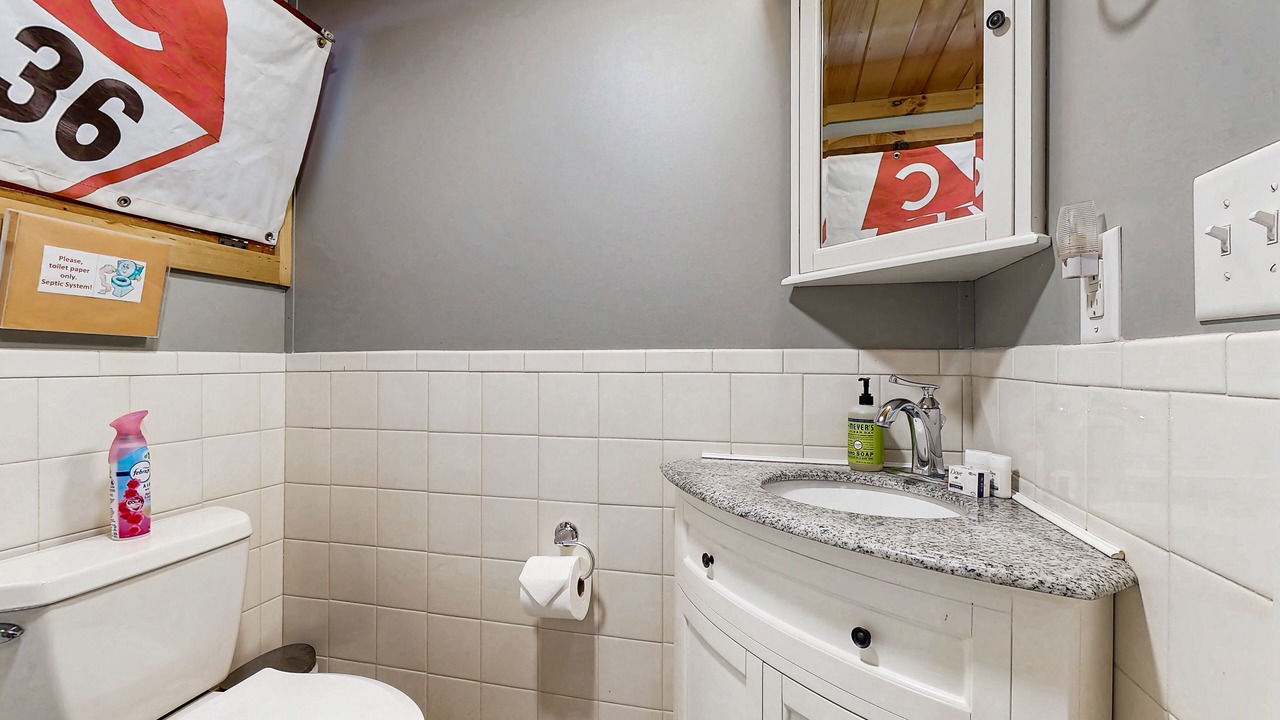 Photo of Bathroom in Malletts Bay