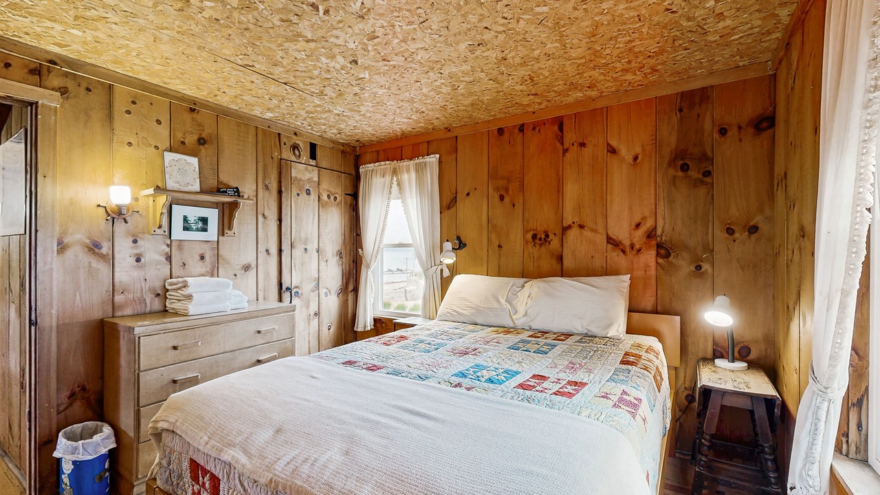 Photo of Bedroom in Malletts Bay