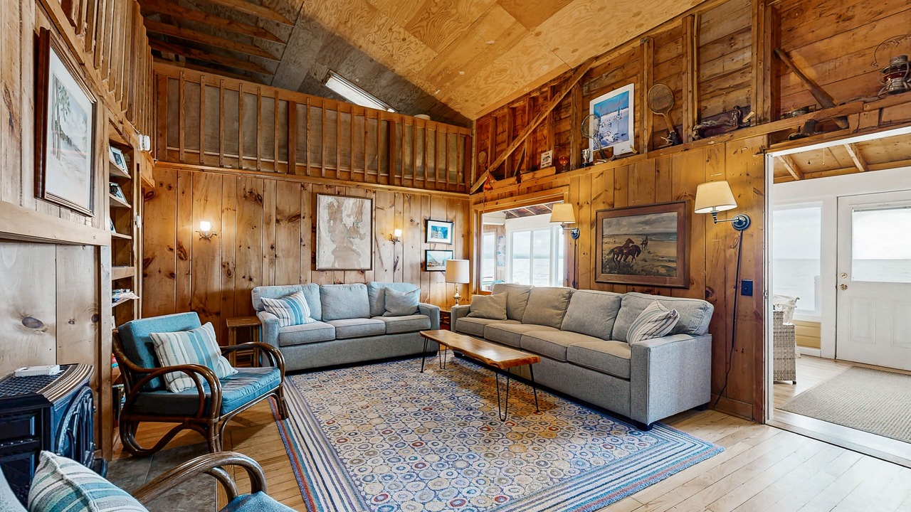 Photo of Livingroom in Malletts Bay