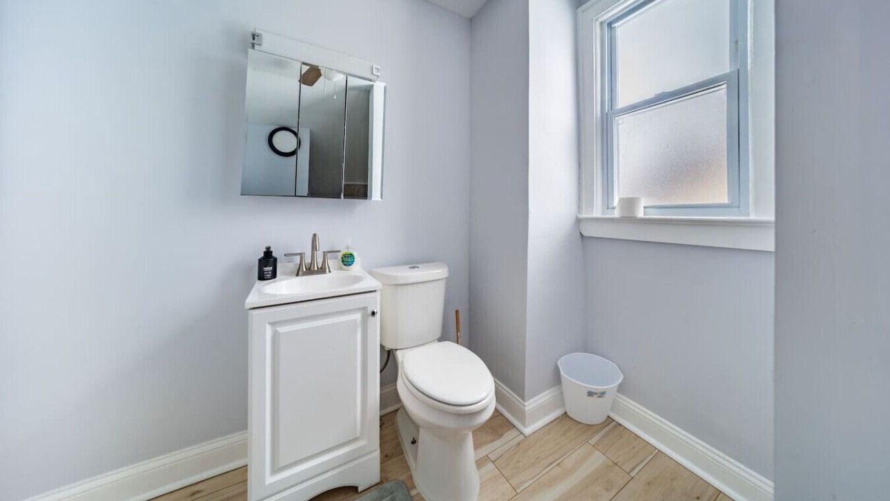 Photo of Bathroom in East Cleveland