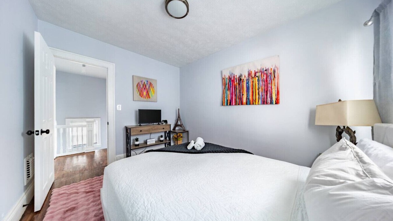 Photo of Bedroom in East Cleveland