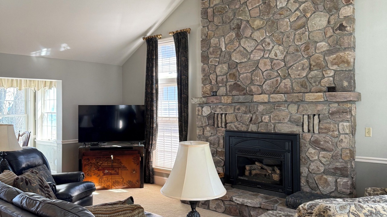 Photo of Livingroom in Town of Beekmantown
