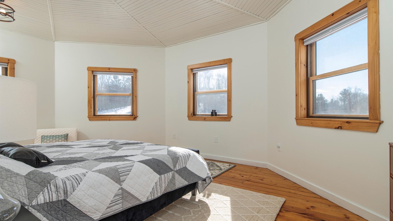 Photo of Bedroom in Bakersfield