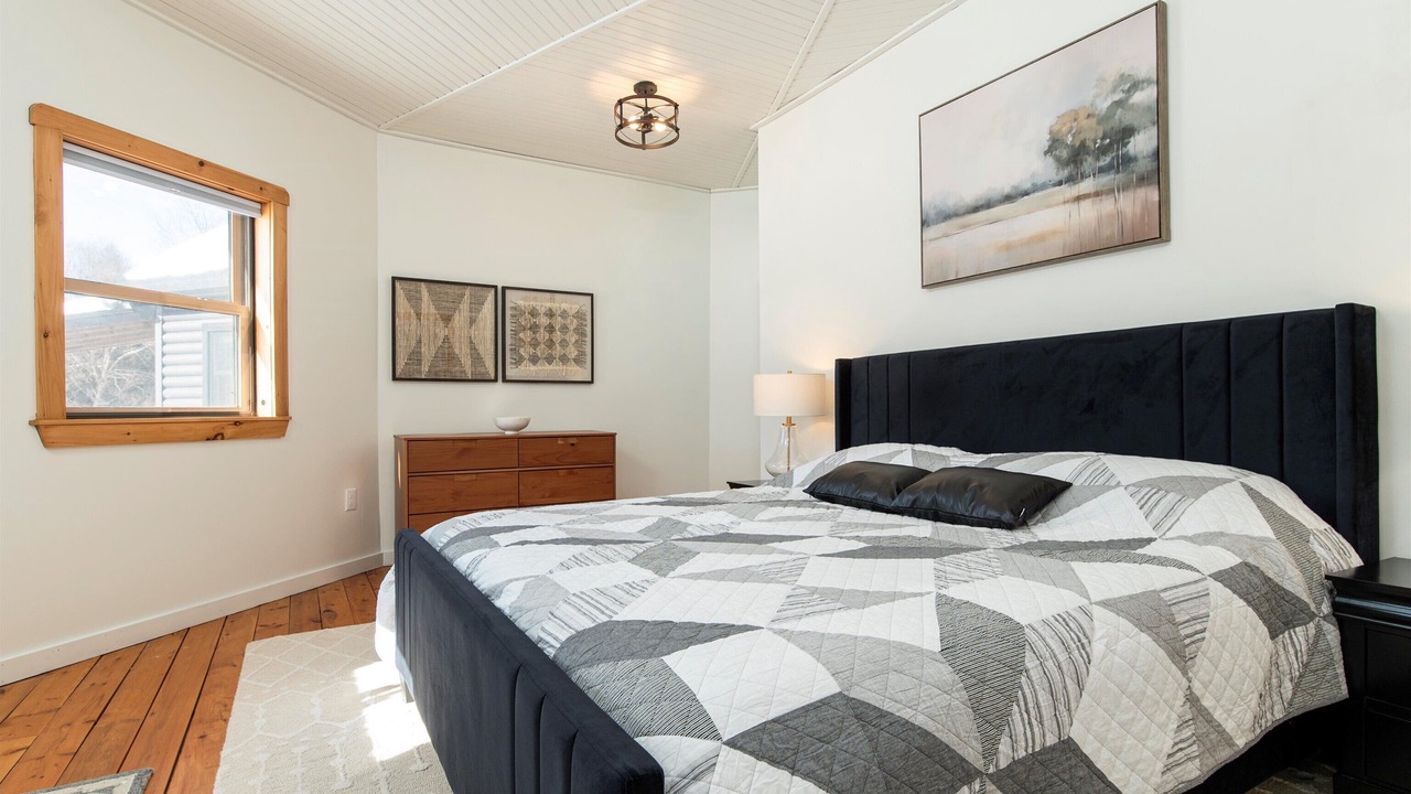 Photo of Bedroom in Bakersfield