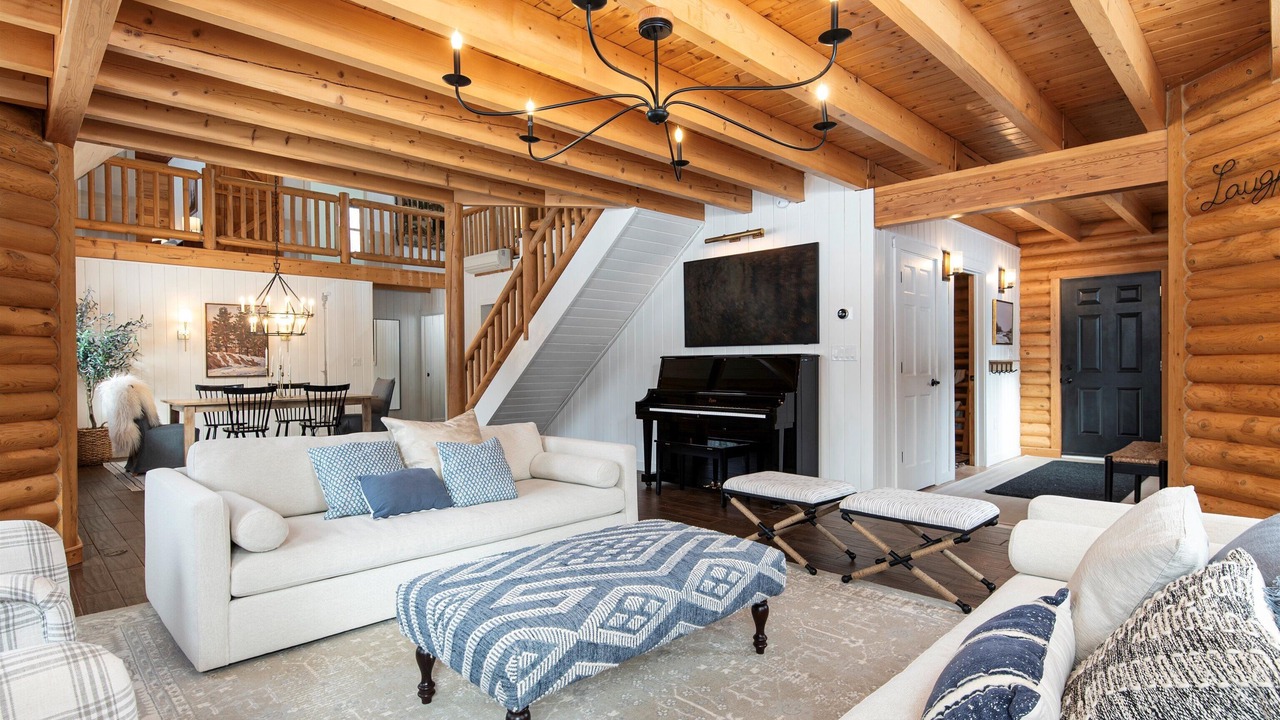 Photo of Livingroom in Bakersfield