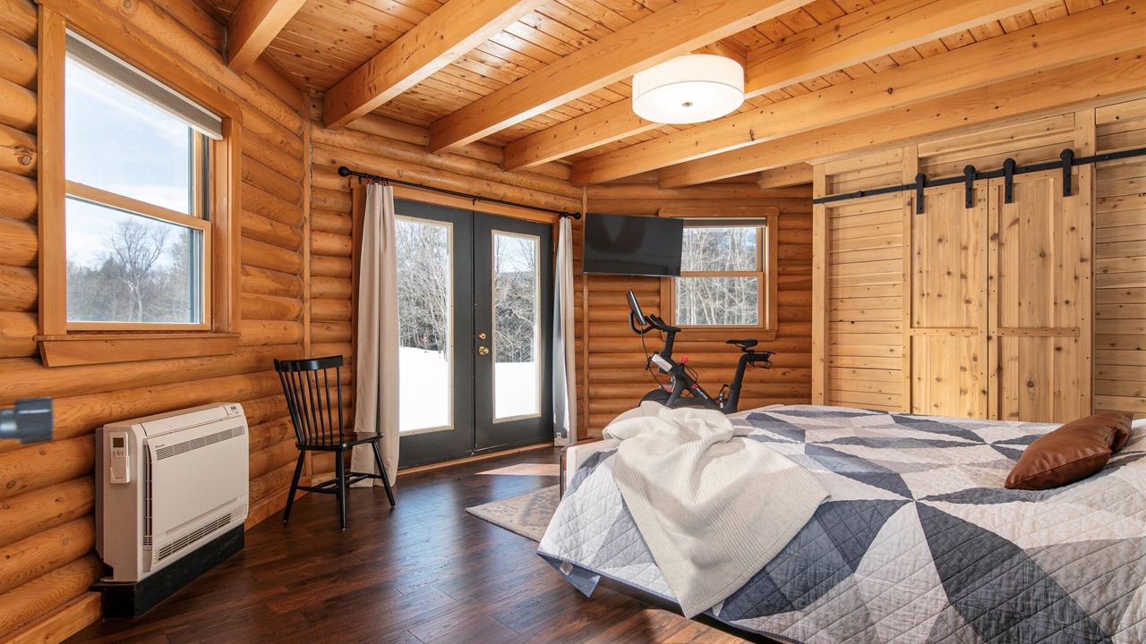 Photo of Bedroom in Bakersfield