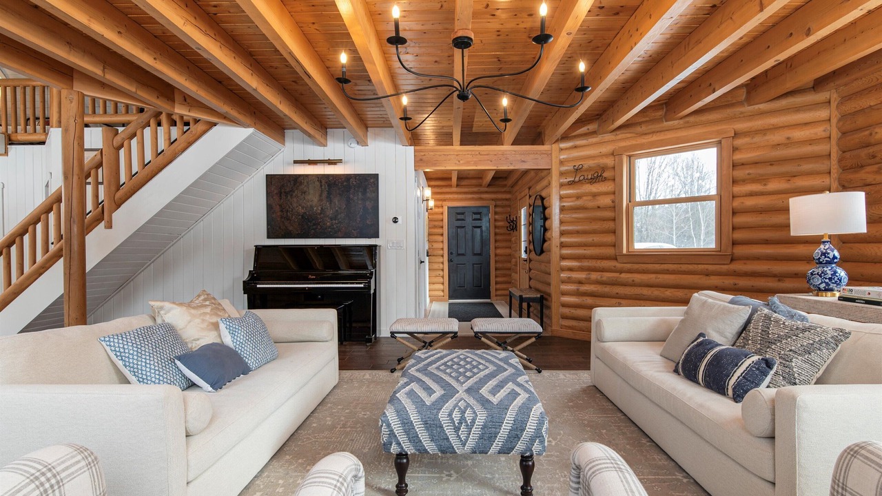 Photo of Livingroom in Bakersfield