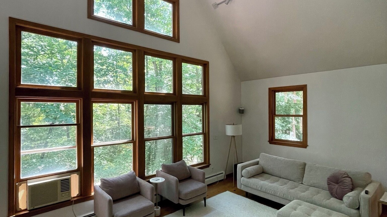 Photo of Livingroom in Wilton