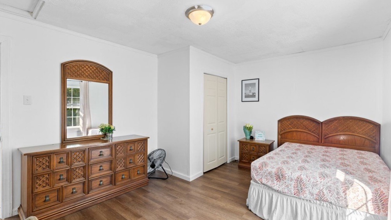 Photo of Bedroom in Moundsville