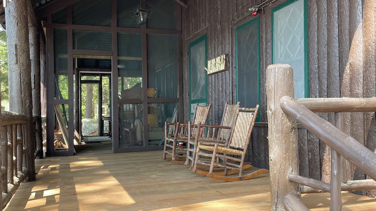 Photo of Patio Balcony in Long Lake