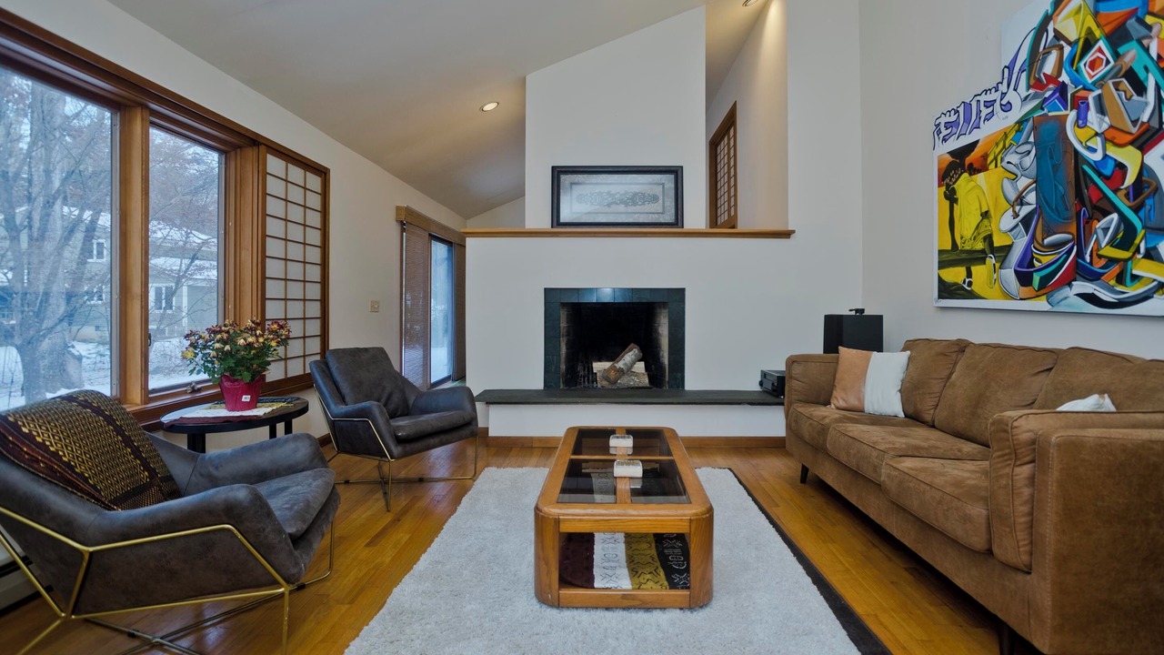 Photo of Livingroom in Amherst