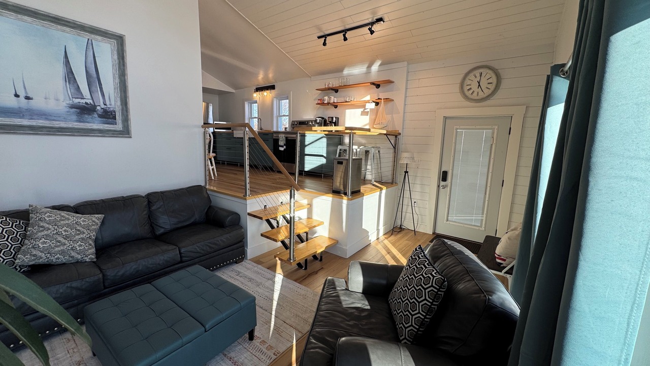 Photo of Livingroom in Spring Lake