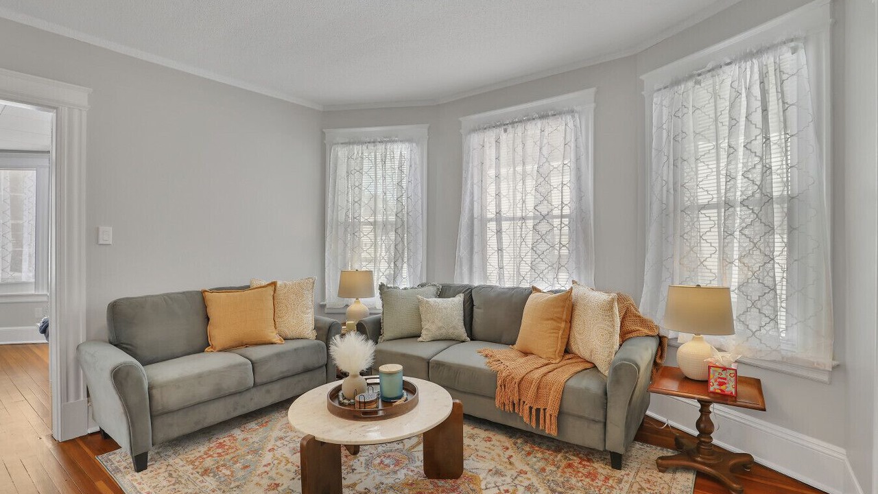 Photo of Livingroom in West Hartford