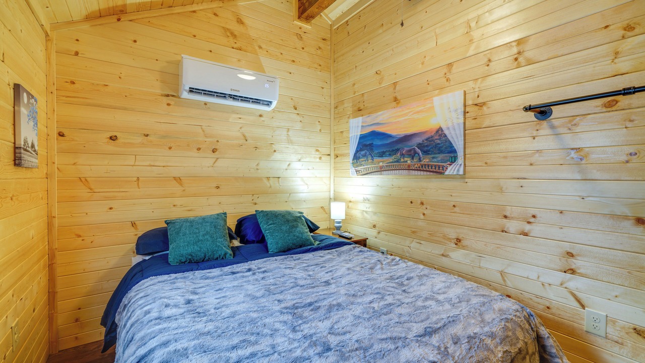Photo of Bedroom in La Grange