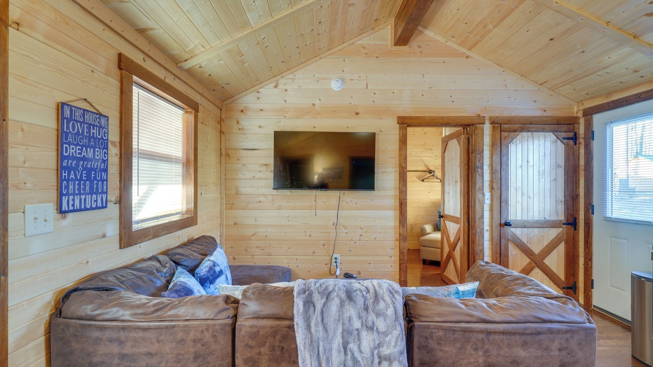 Photo of Livingroom in La Grange
