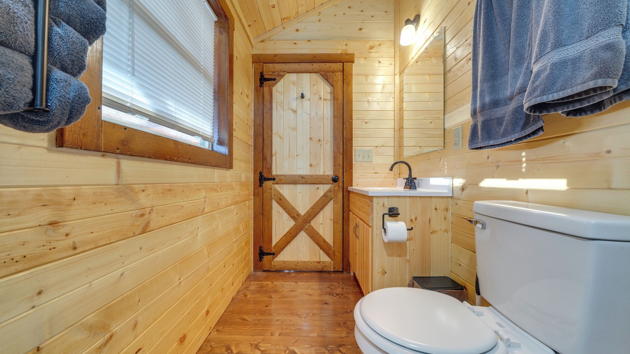 Photo of Bathroom in La Grange