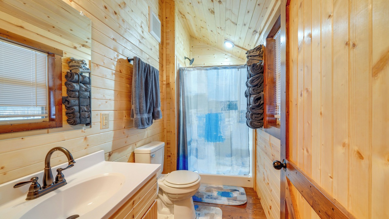 Photo of Bathroom in La Grange